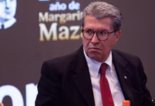 Ricardo Monreal no se registra para reelegirse como diputado en 2027